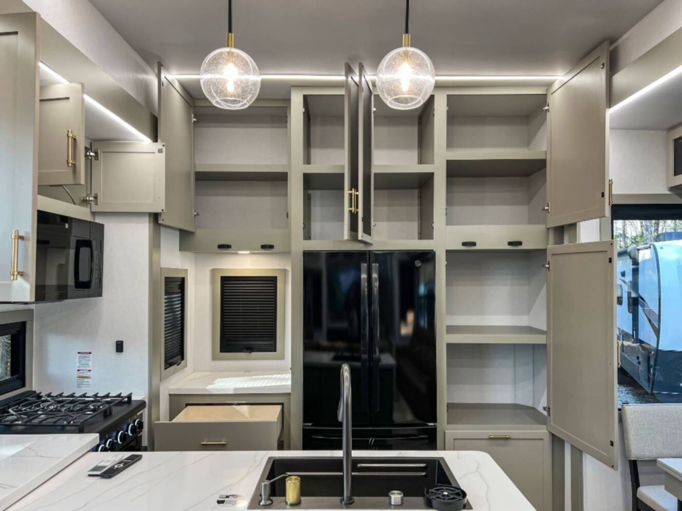 A photo of this 2026 Axiom Rv Imperium I2900