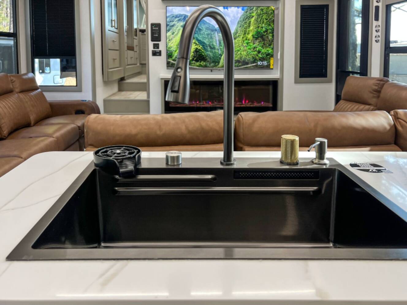A photo of this 2026 Axiom Rv Imperium I2900