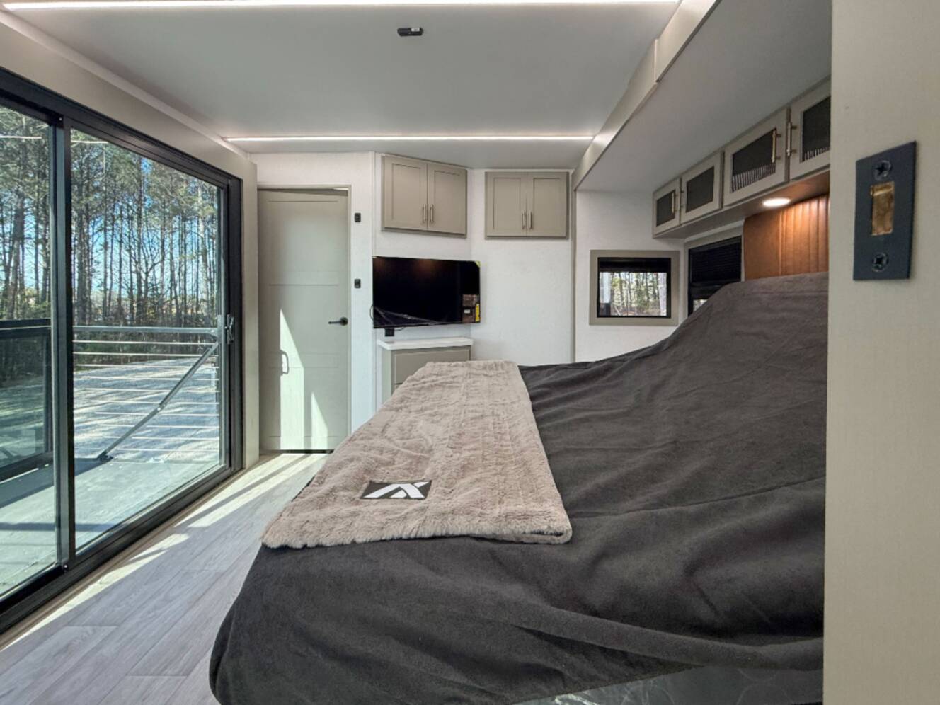 A photo of this 2026 Axiom Rv Imperium I3800