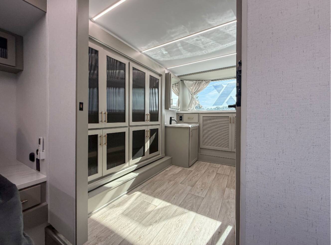 A photo of this 2026 Axiom Rv Imperium I3800