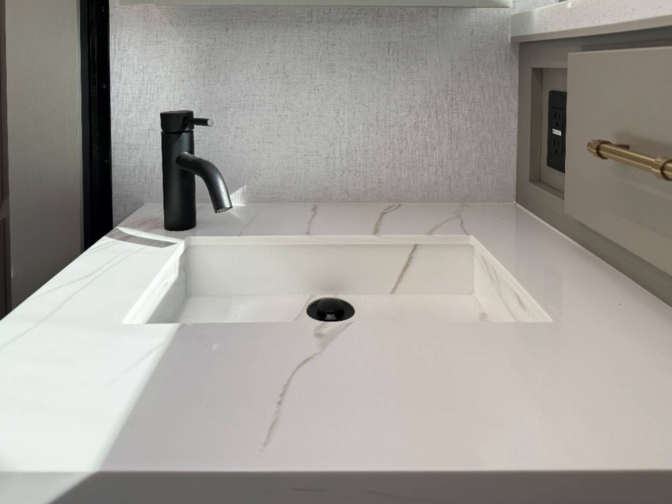 A photo of this 2026 Axiom Rv Imperium I3800