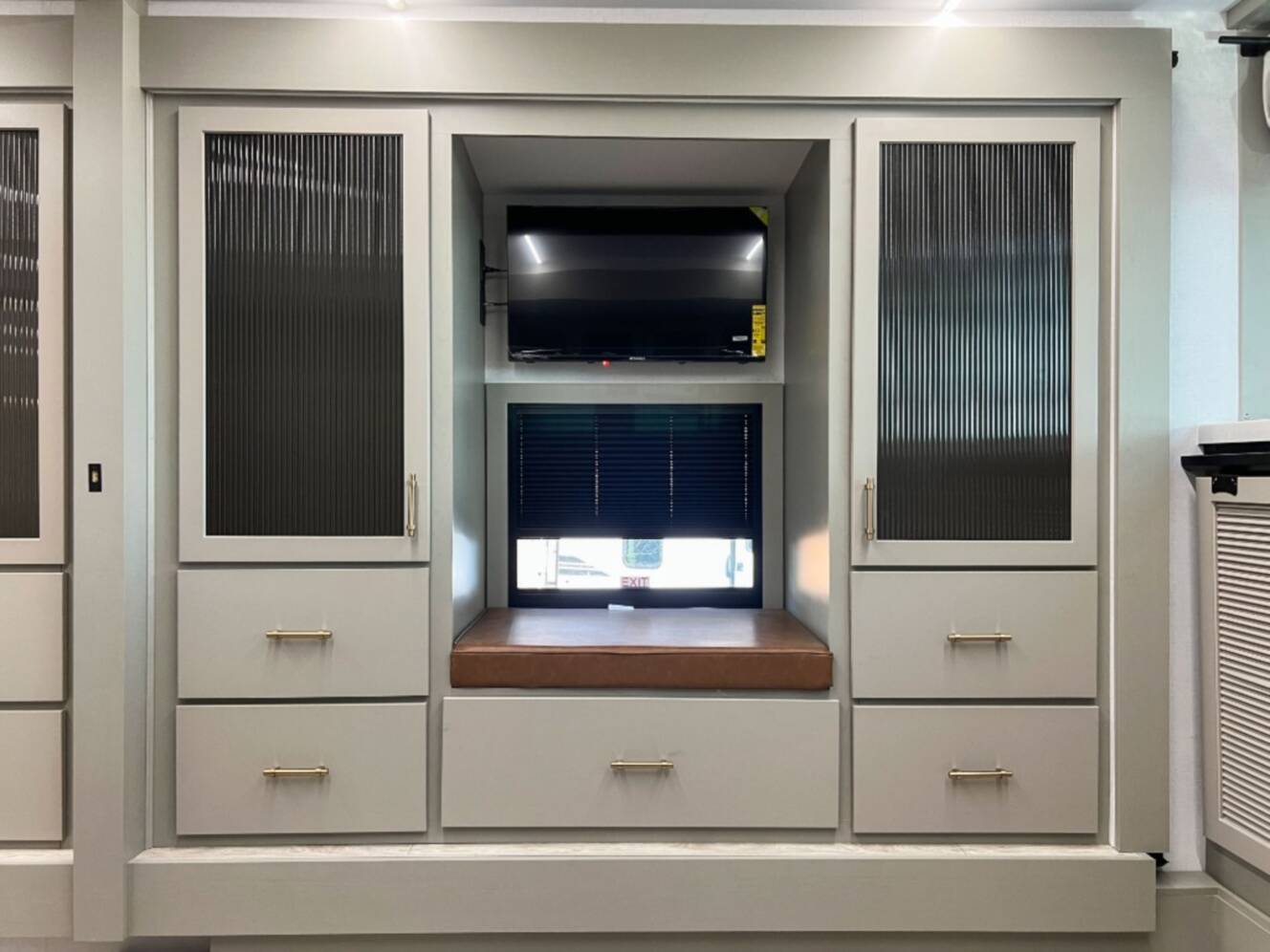 A photo of this 2026 Axiom Rv Imperium I2900