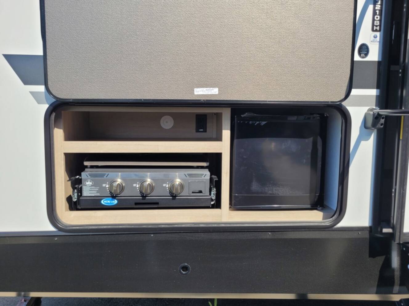A photo of this 2026 Grand Design Imagine 3210BH