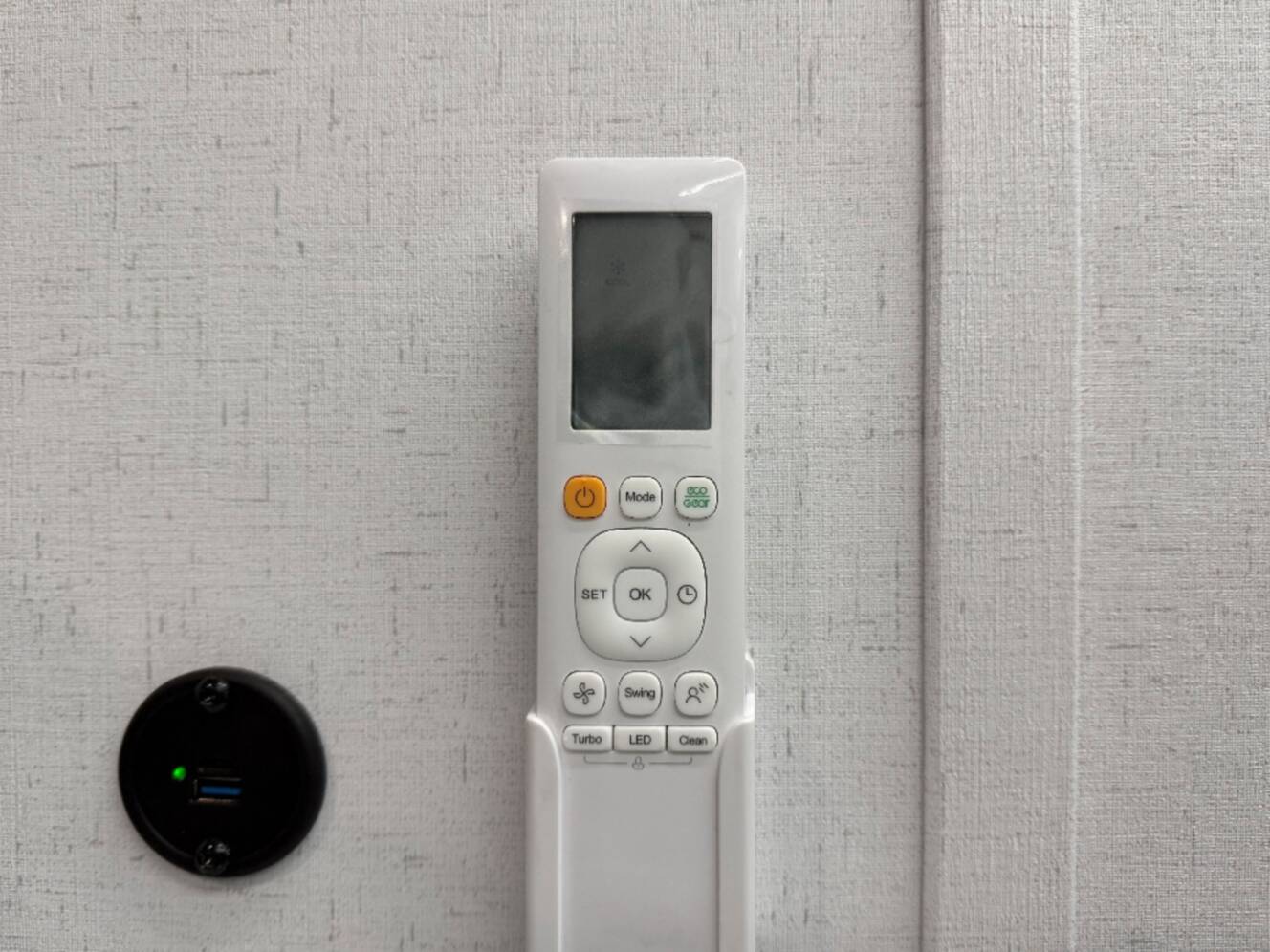 A photo of this 2026 Axiom Rv Imperium I3800