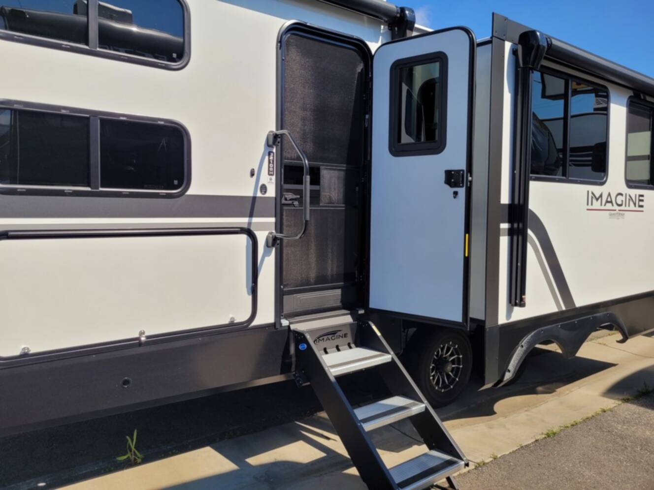 A photo of this 2026 Grand Design Imagine 3210BH