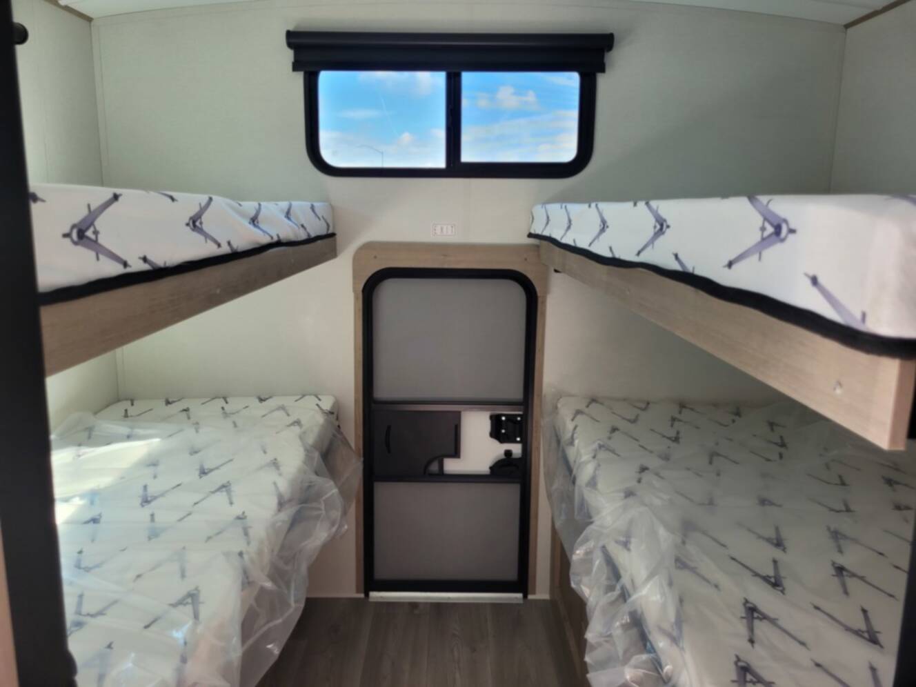 A photo of this 2026 Grand Design Imagine 3210BH