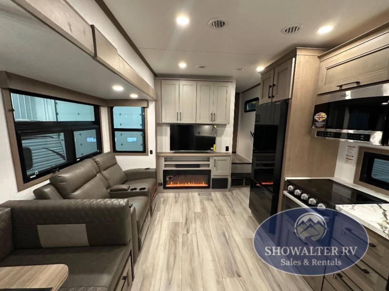 A photo of this 2026 Kz Durango Half-Ton D296BHT