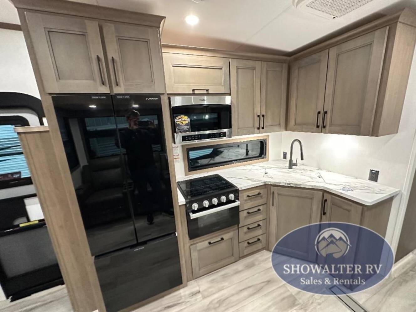 A photo of this 2026 Kz Durango Half-Ton D296BHT