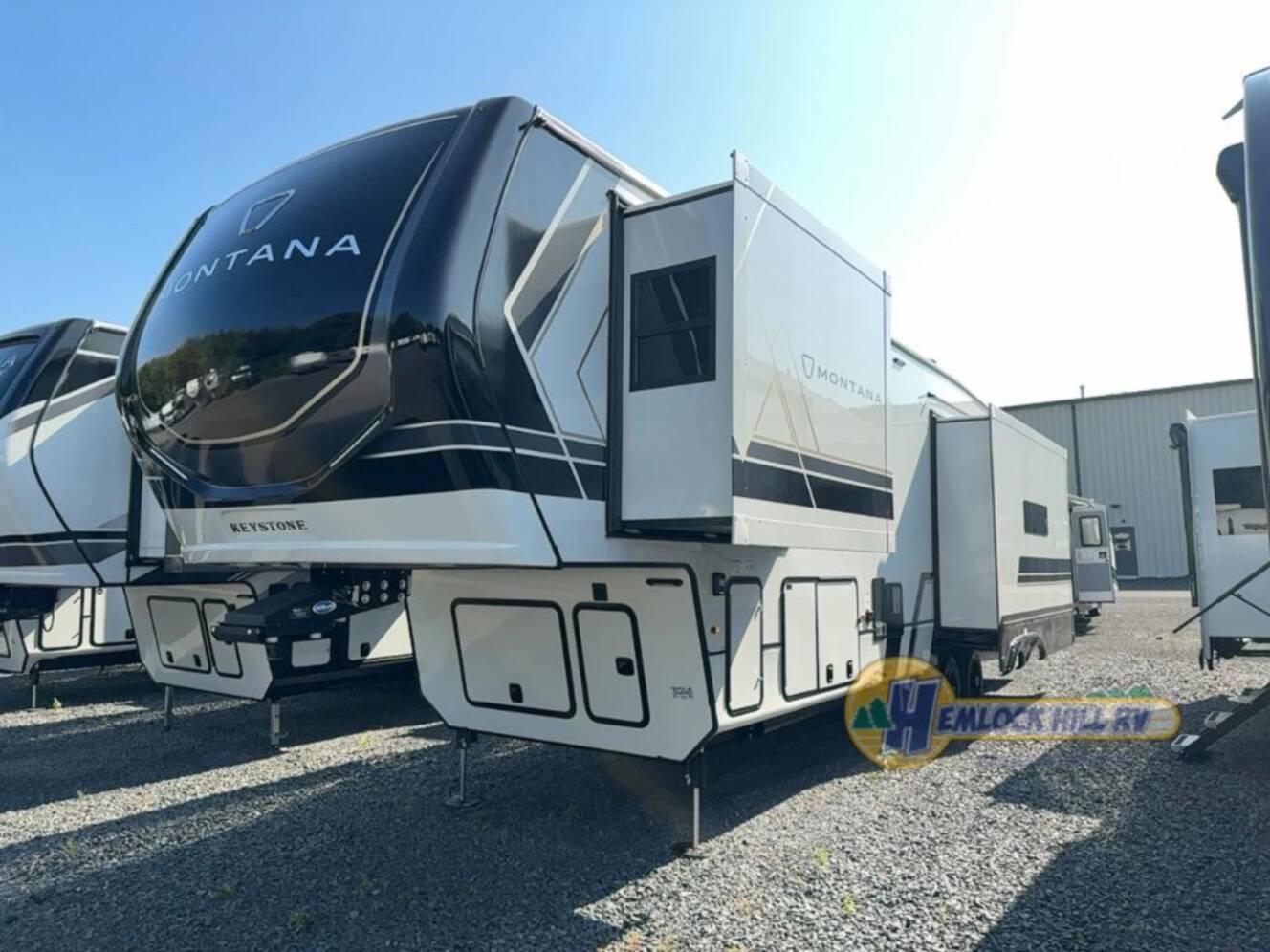 A photo of this 2026 Keystone Rv Montana 3231CK