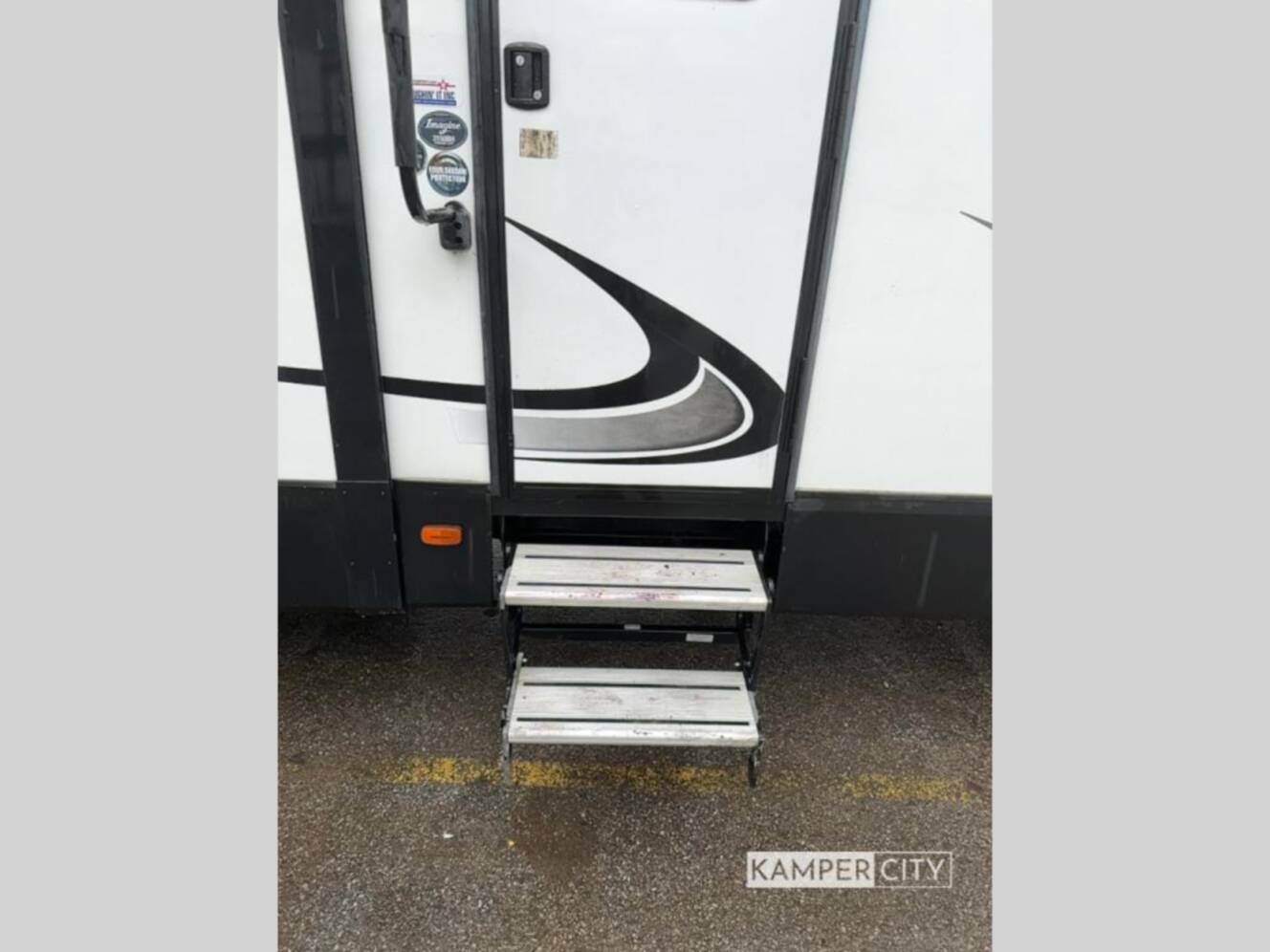 A photo of this 2017 Grand Design Imagine 3150BH