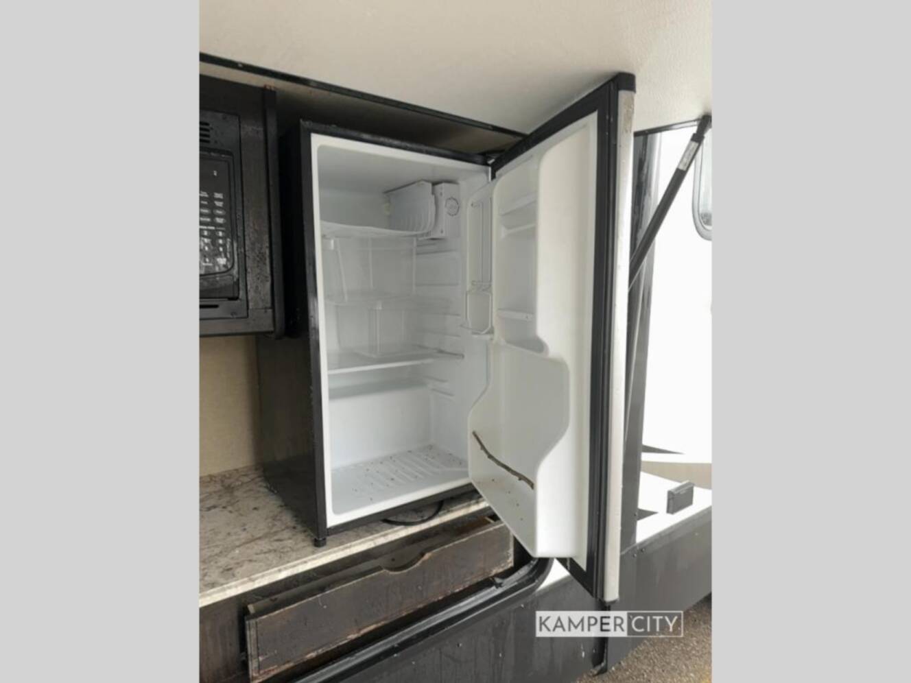 A photo of this 2017 Grand Design Imagine 3150BH