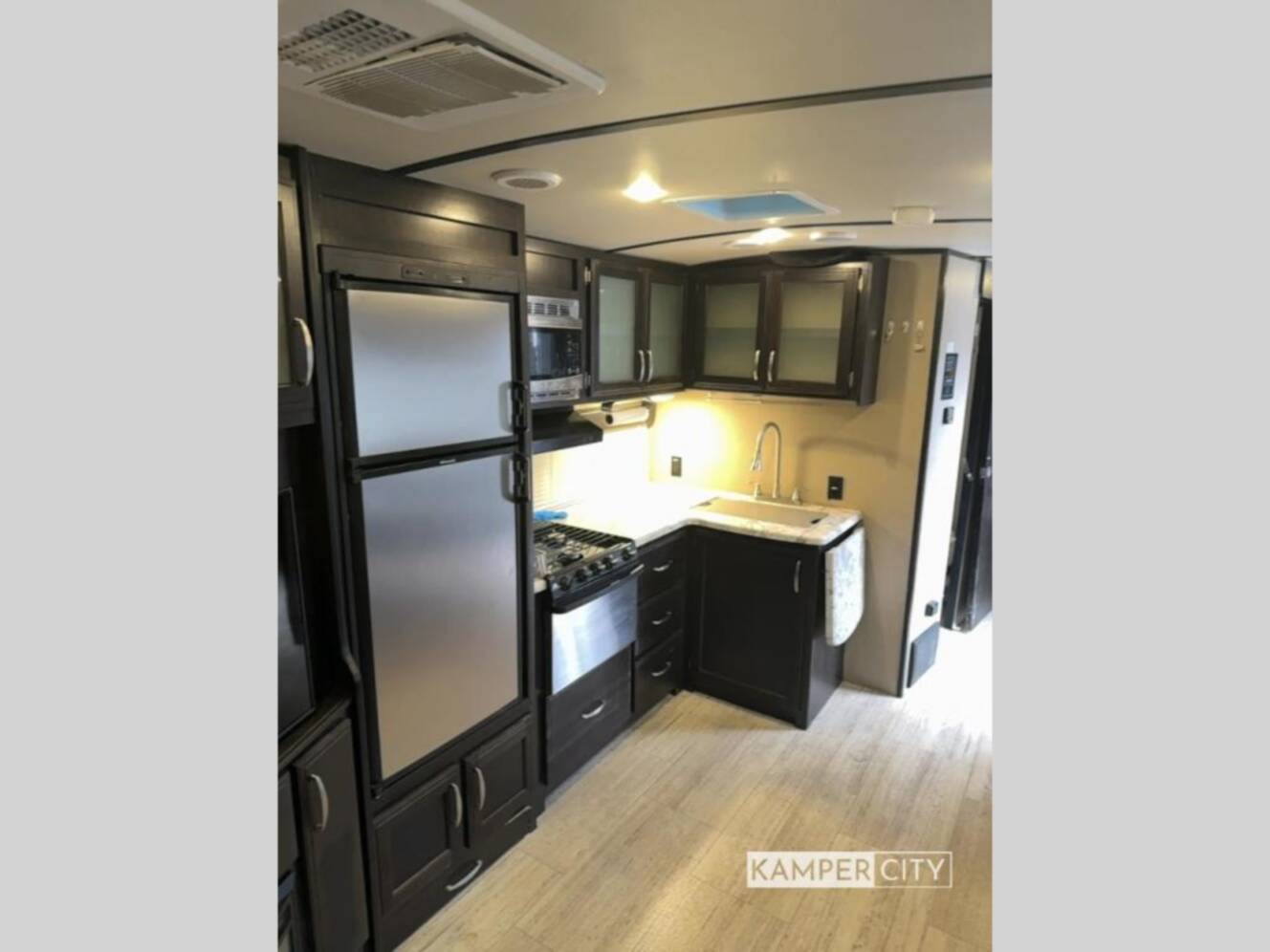 A photo of this 2017 Grand Design Imagine 3150BH