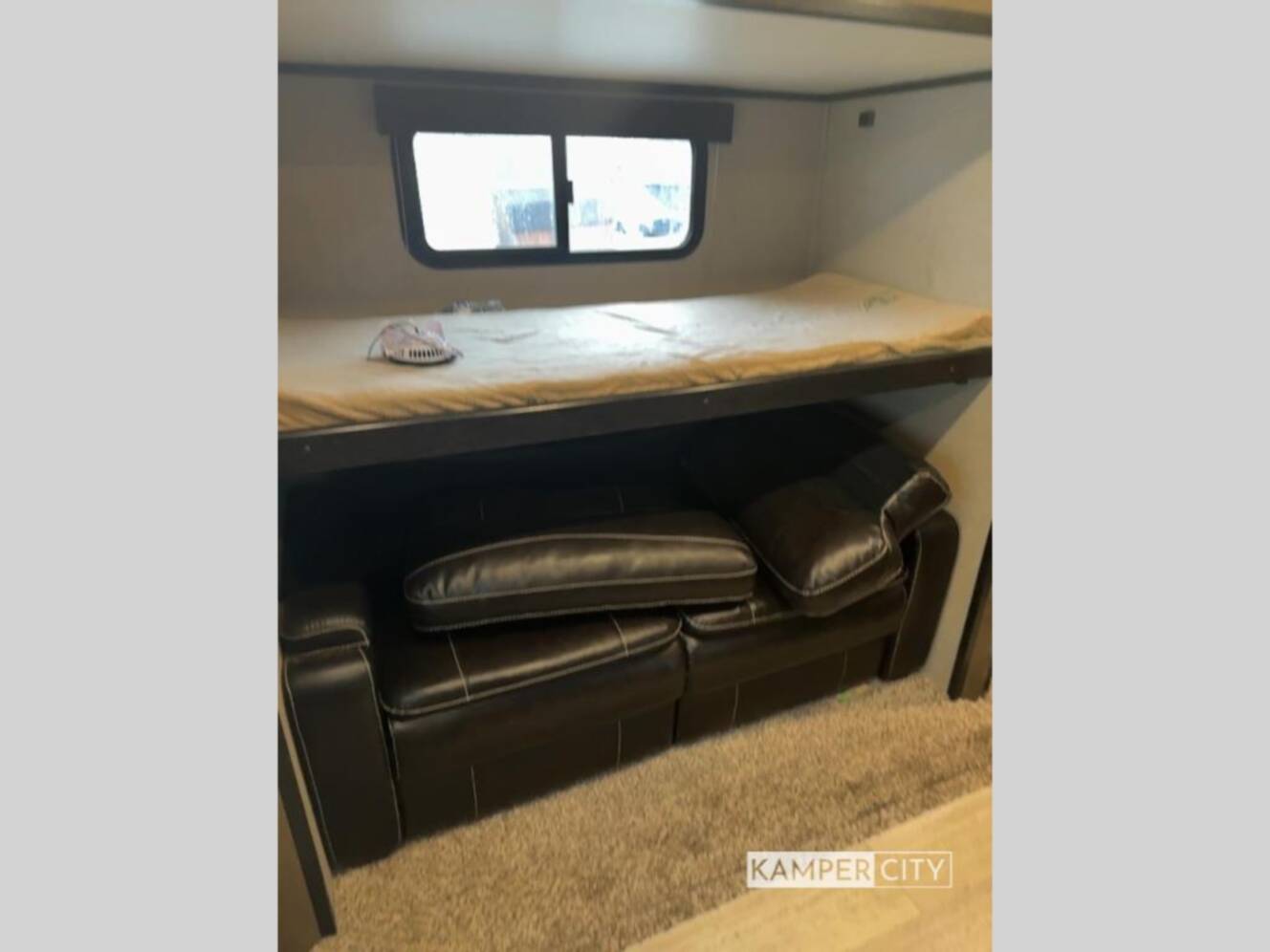 A photo of this 2017 Grand Design Imagine 3150BH
