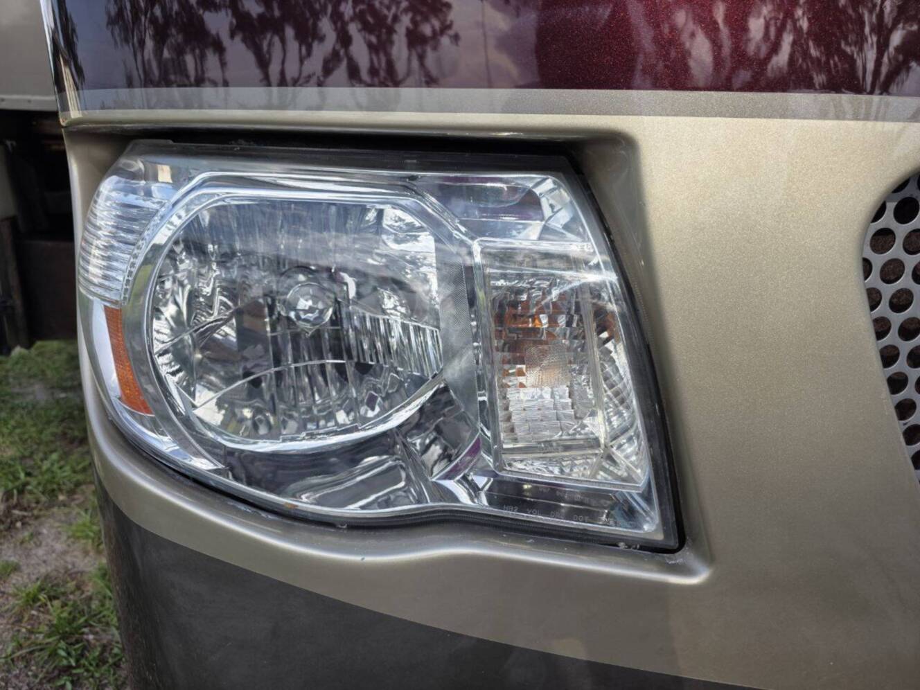 A photo of this 2013 Itasca Sunova 33C