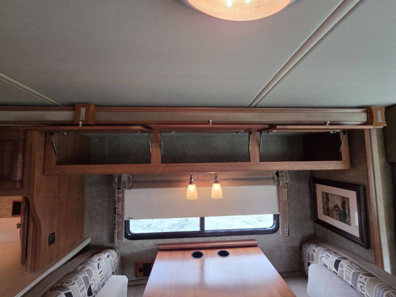 A photo of this 2013 Itasca Sunova 33C