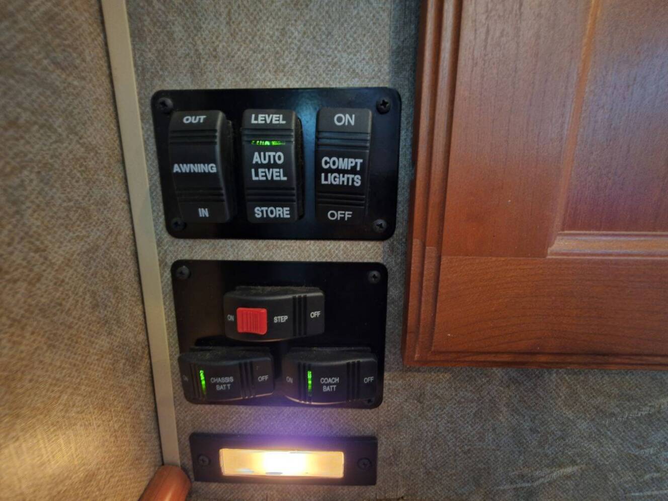 A photo of this 2013 Itasca Sunova 33C