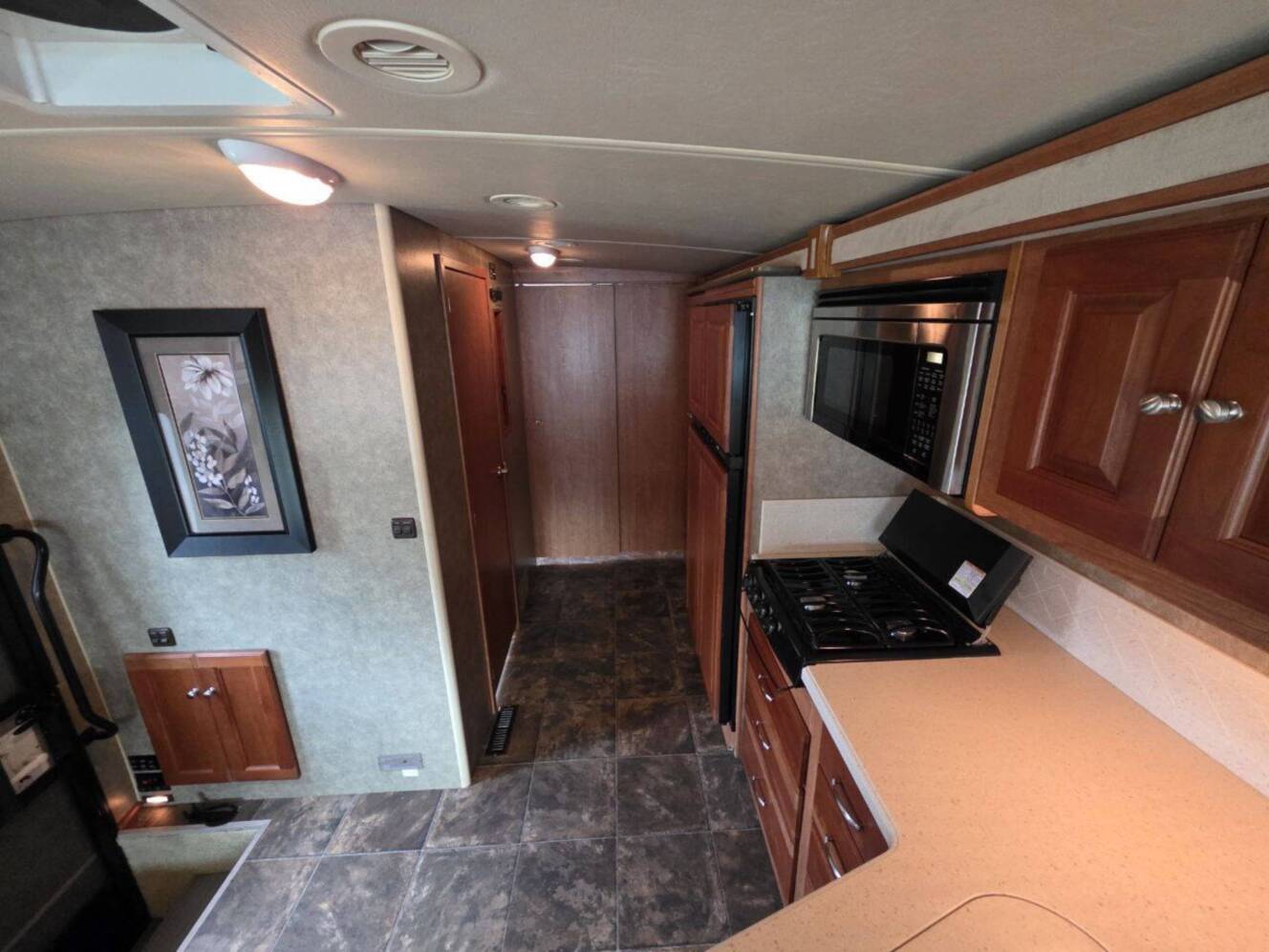 A photo of this 2013 Itasca Sunova 33C