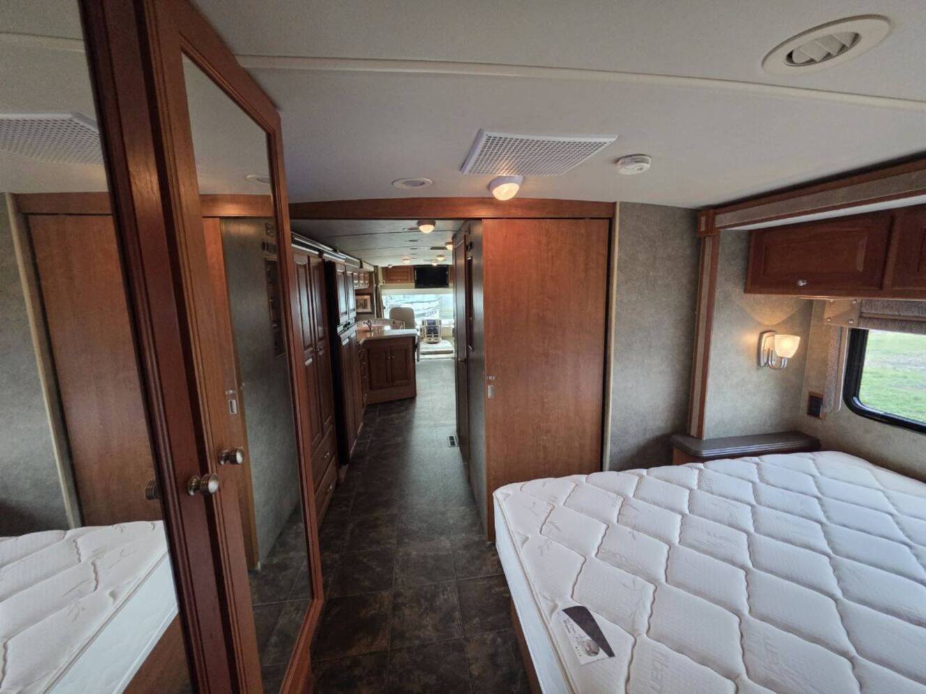 A photo of this 2013 Itasca Sunova 33C