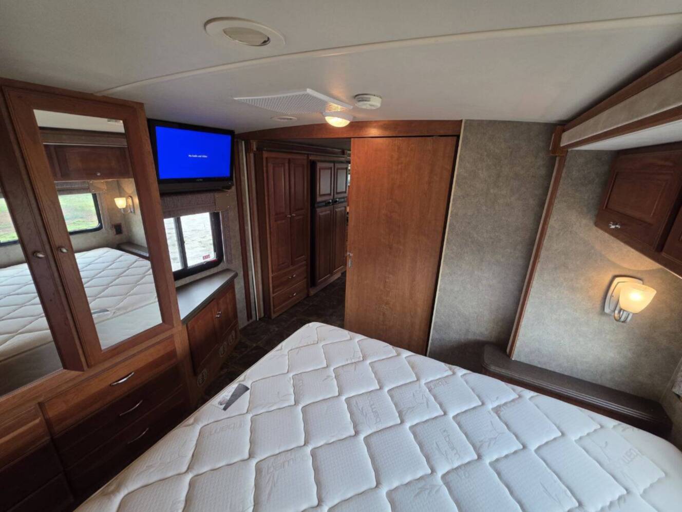 A photo of this 2013 Itasca Sunova 33C