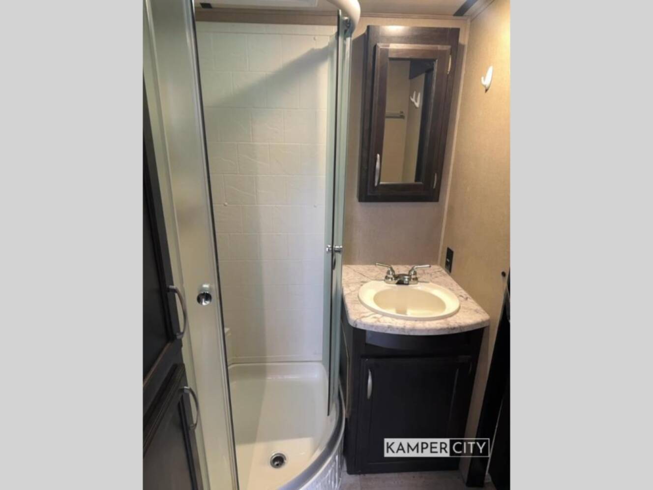 A photo of this 2017 Grand Design Imagine 3150BH