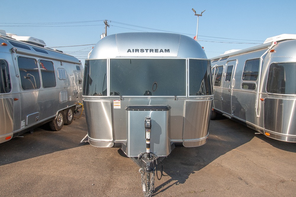 2024 Airstream Flying Cloud 30RB Twin in eugene OR