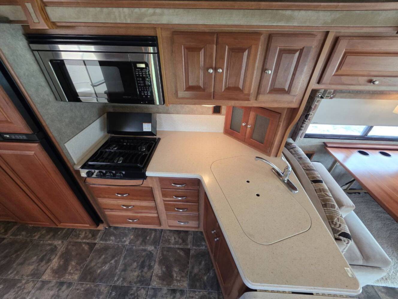 A photo of this 2013 Itasca Sunova 33C