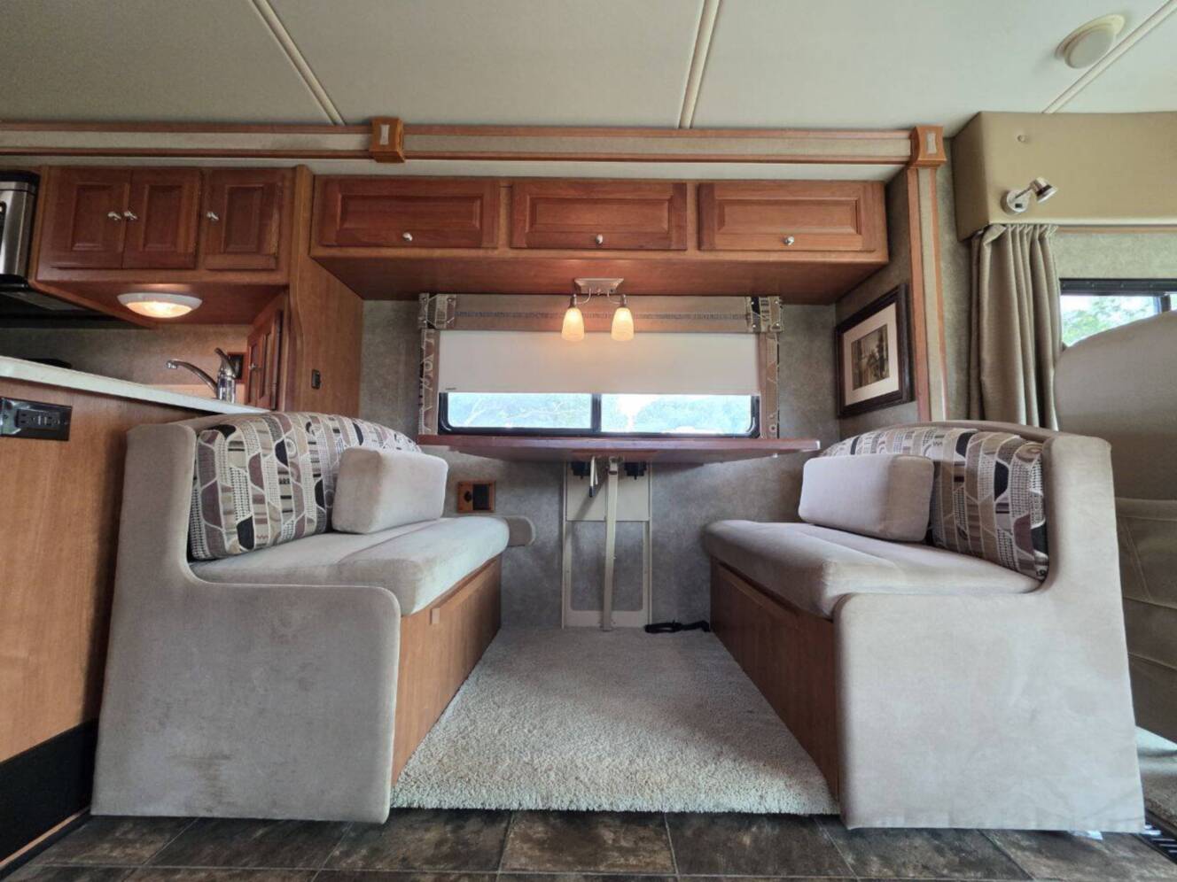 A photo of this 2013 Itasca Sunova 33C