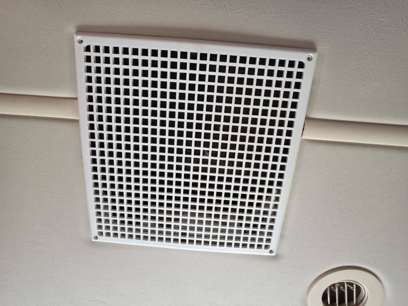 A photo of this 2013 Itasca Sunova 33C