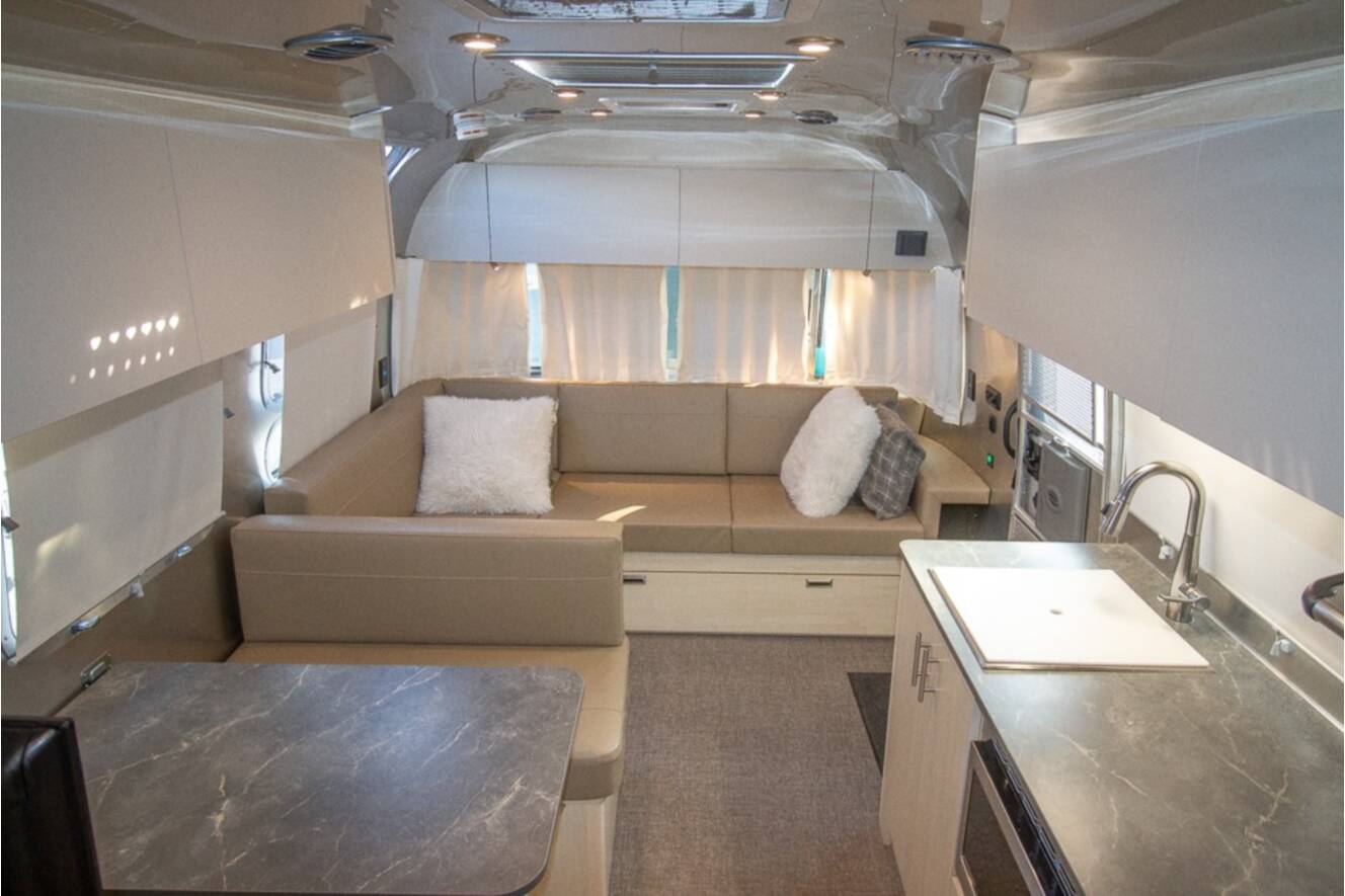 A photo of this 2024 Airstream Flying Cloud 30RB Twin