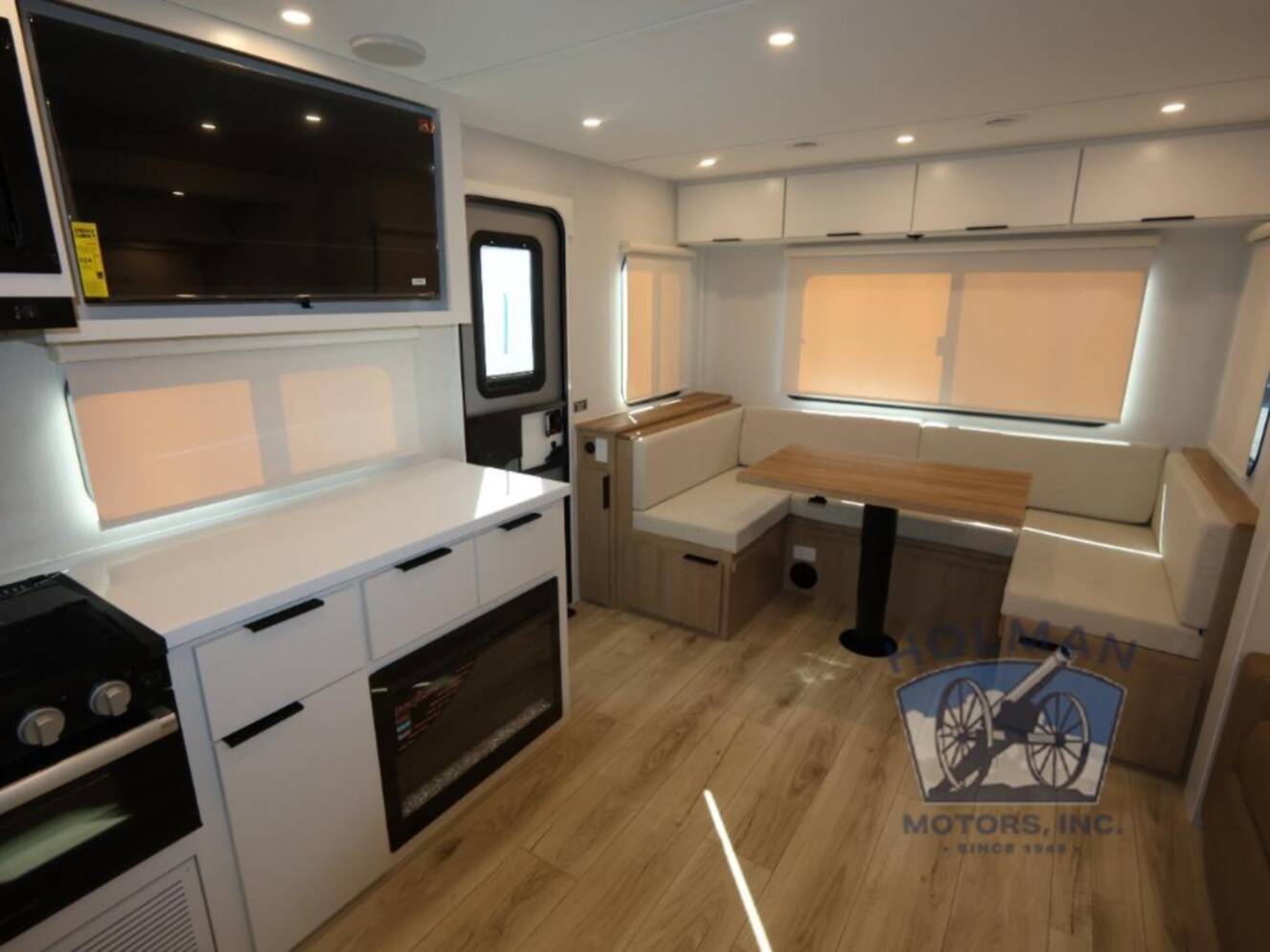 A photo of this 2026 Winnebago Thrive 25RLS