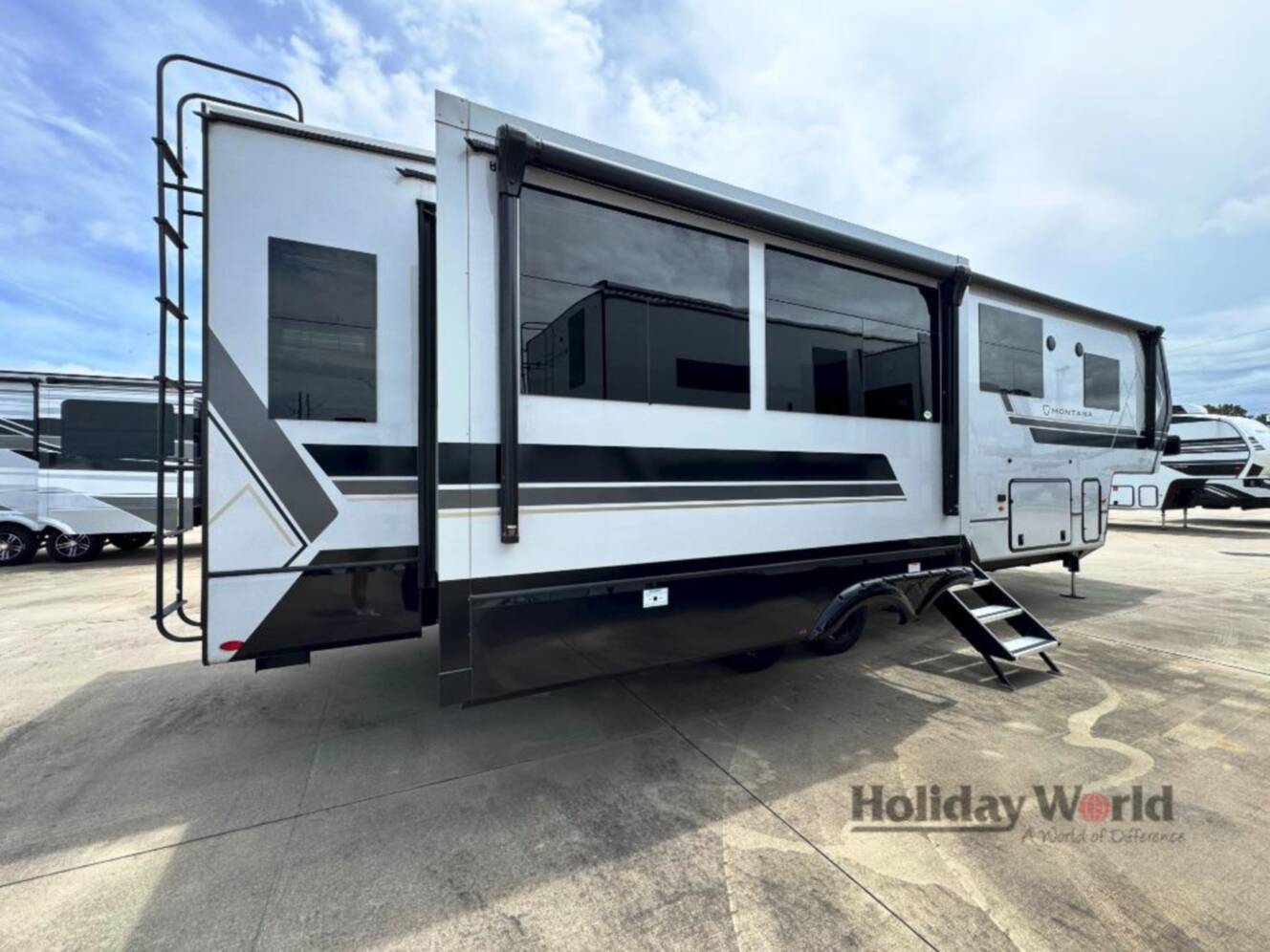 A photo of this 2026 Keystone Rv Montana 3231CK