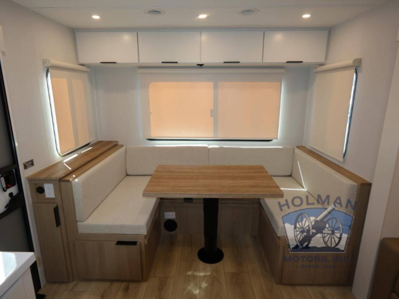 A photo of this 2026 Winnebago Thrive 25RLS