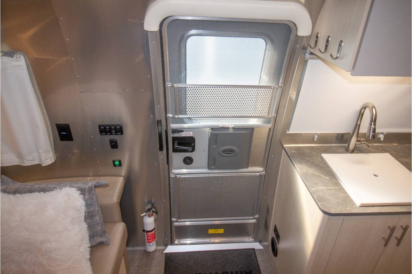 A photo of this 2024 Airstream Flying Cloud 30RB Twin