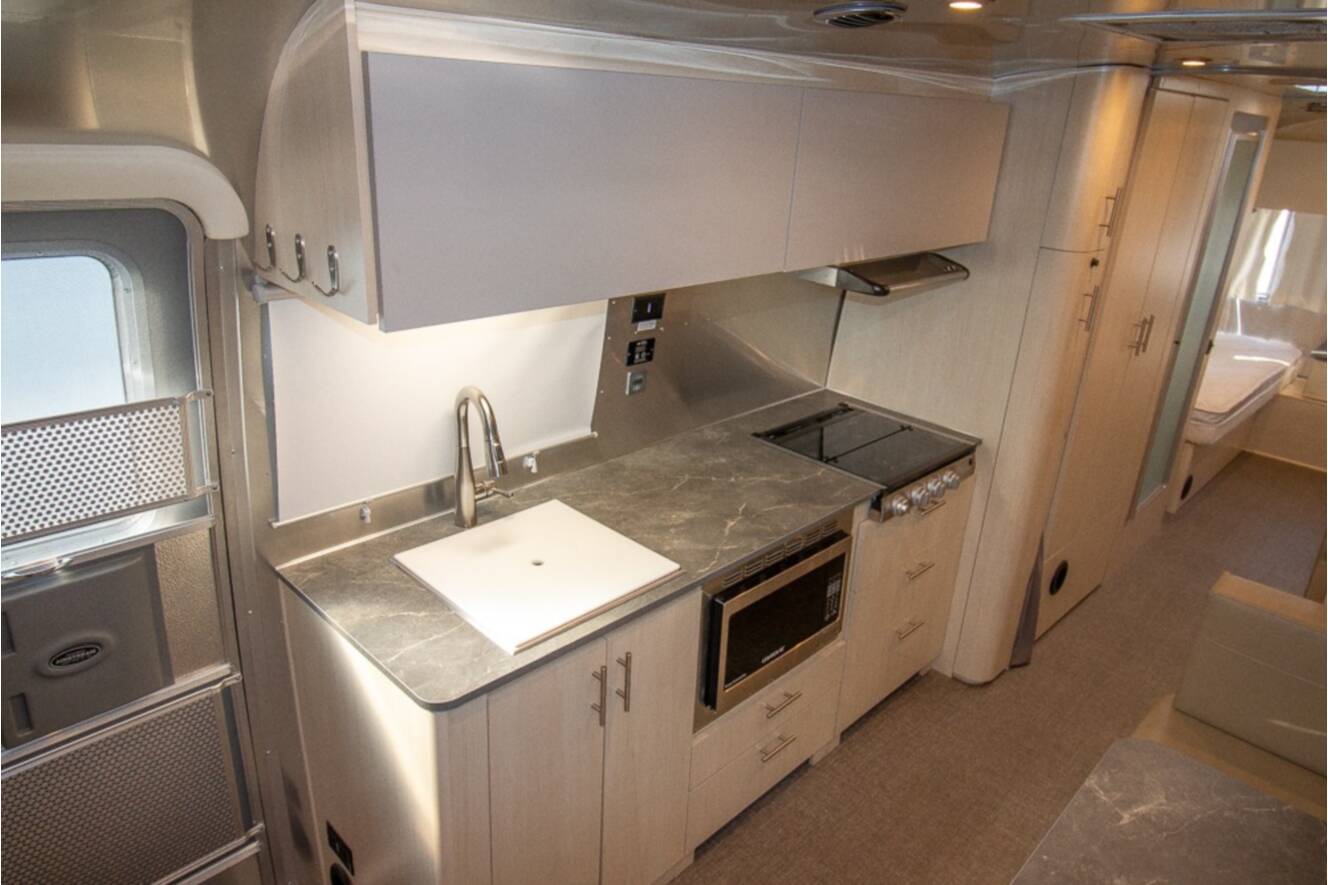 A photo of this 2024 Airstream Flying Cloud 30RB Twin
