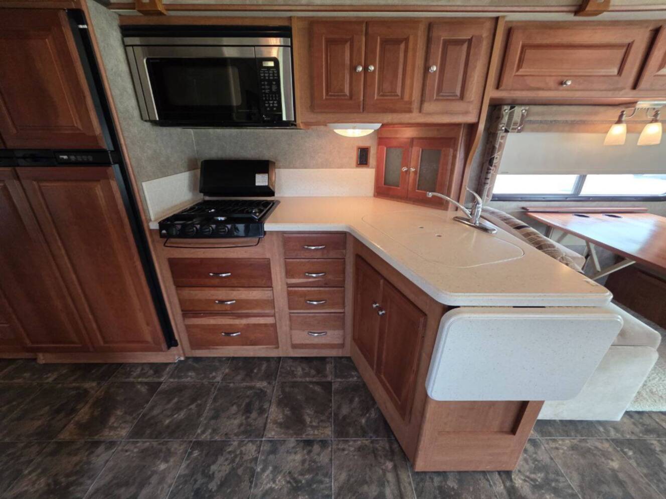 A photo of this 2013 Itasca Sunova 33C