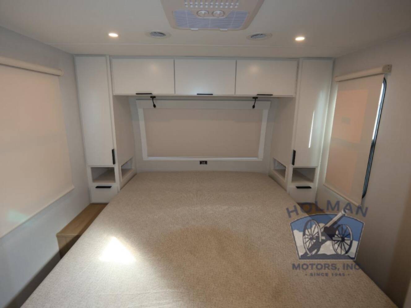 A photo of this 2026 Winnebago Thrive 25RLS