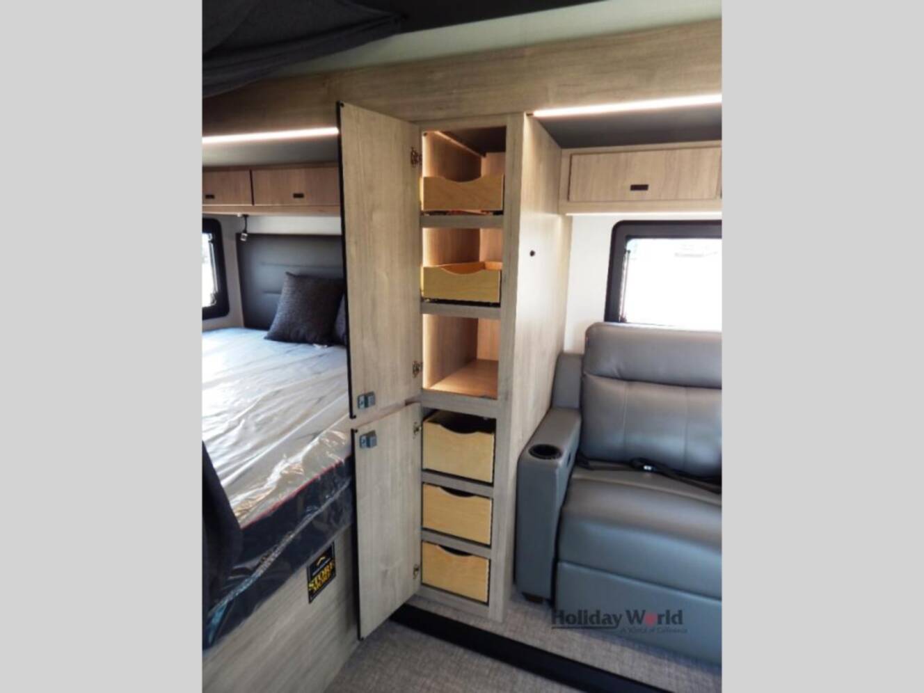 A photo of this 2026 Grand Design Lineage Series M 25FW