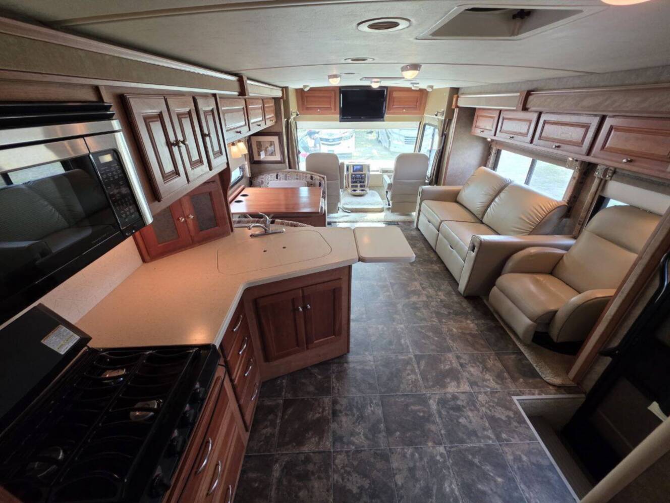 A photo of this 2013 Itasca Sunova 33C