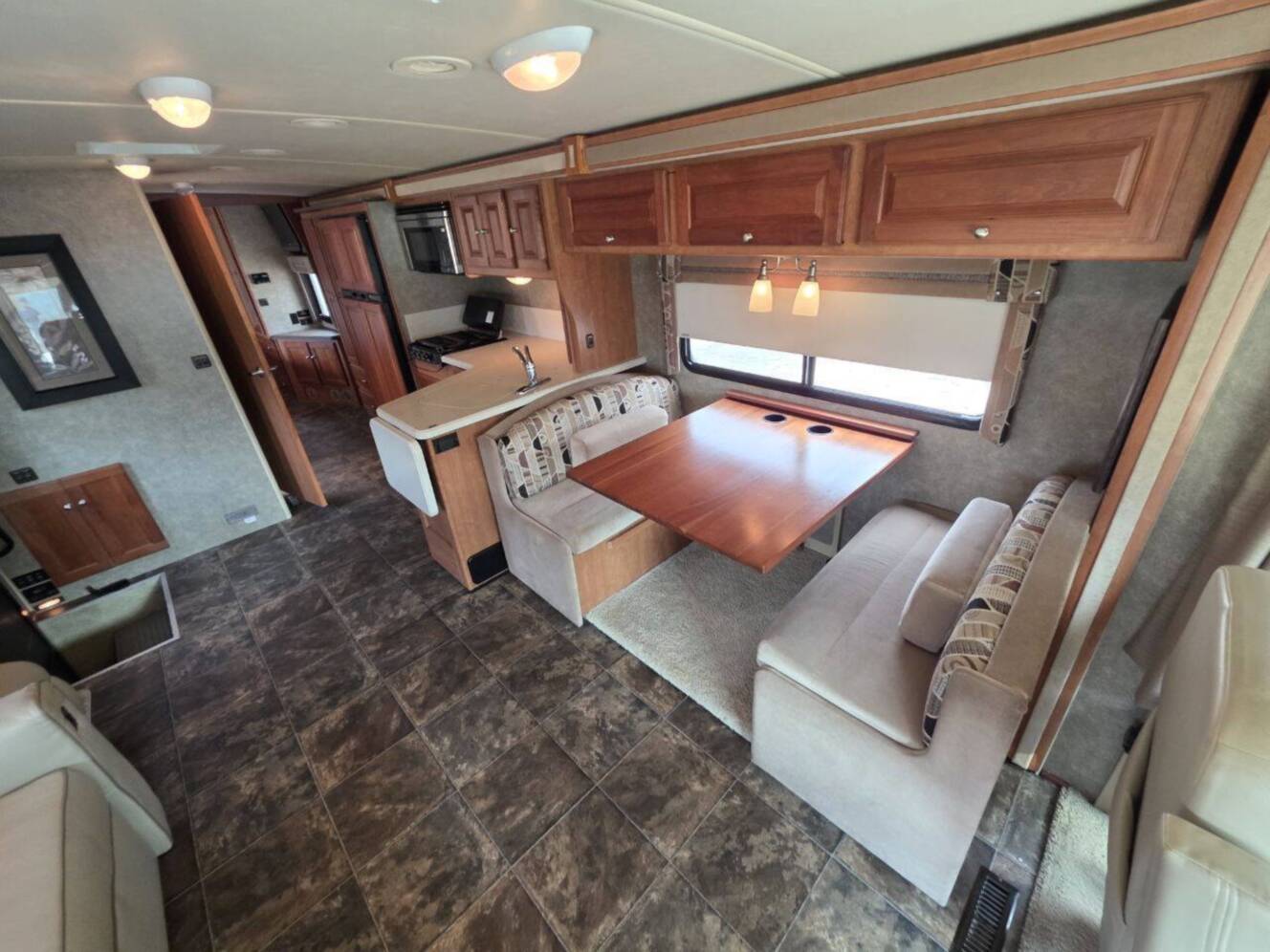 A photo of this 2013 Itasca Sunova 33C