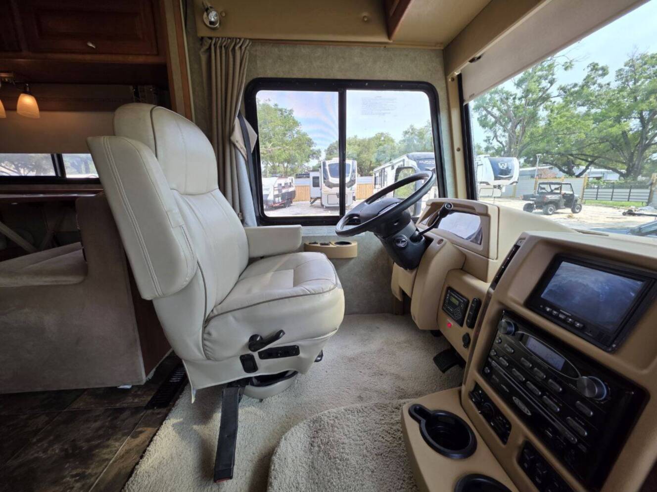 A photo of this 2013 Itasca Sunova 33C