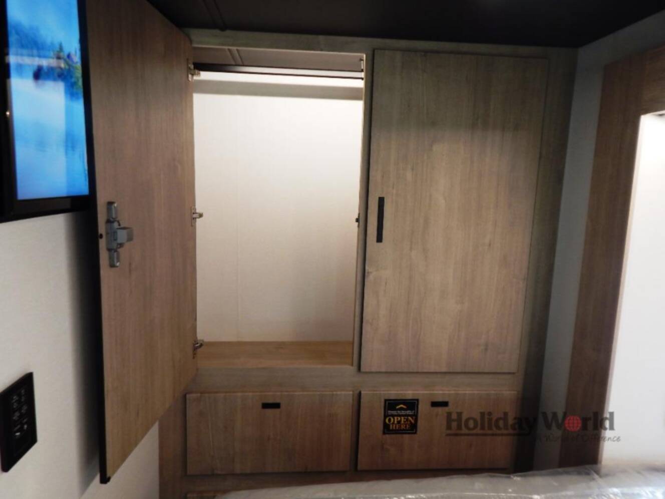 A photo of this 2026 Grand Design Lineage Series M 25FW