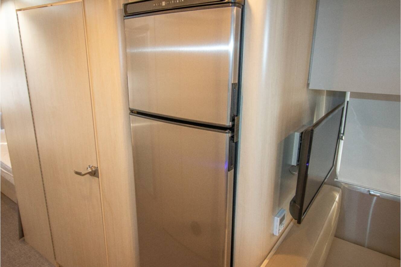A photo of this 2024 Airstream Flying Cloud 30RB Twin
