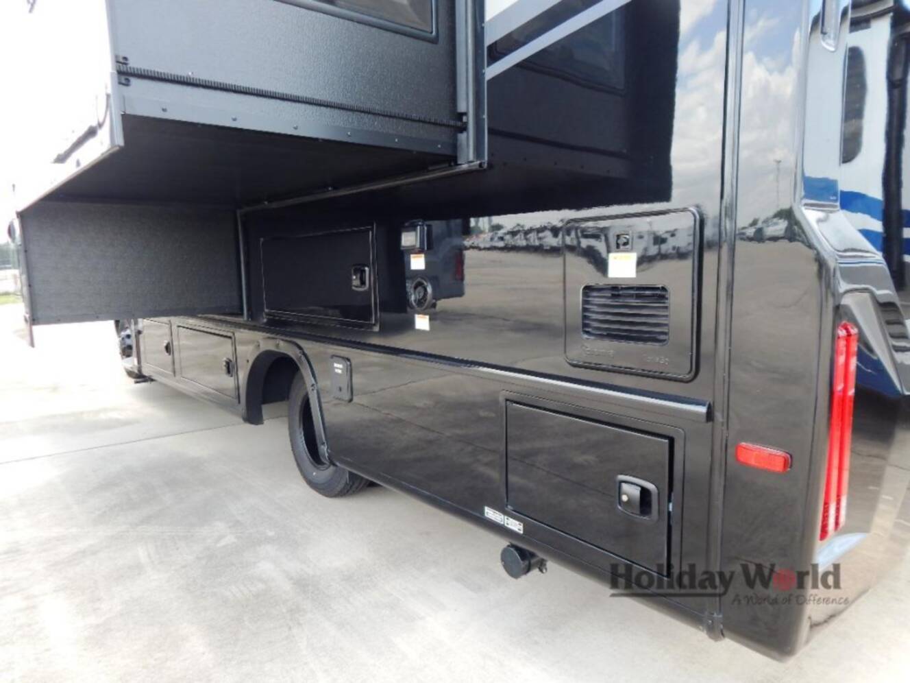 A photo of this 2026 Grand Design Lineage Series M 25FW