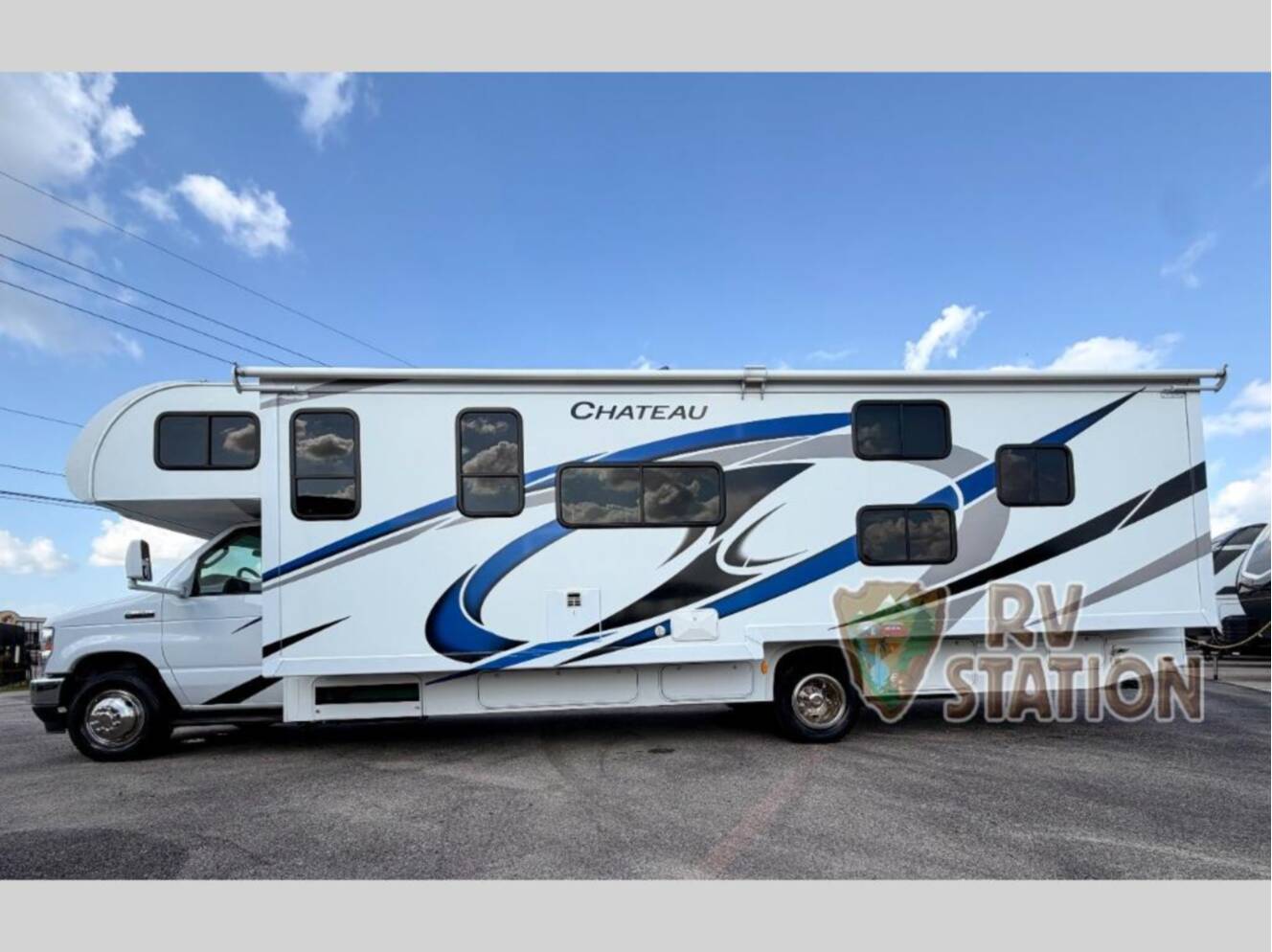 A photo of this 2023 Thor Motor Coach Chateau 31EV