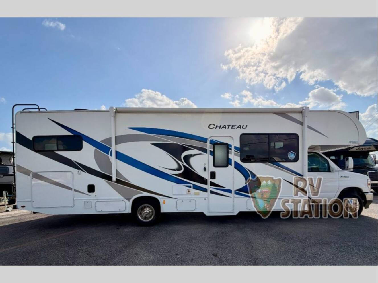 A photo of this 2023 Thor Motor Coach Chateau 31EV