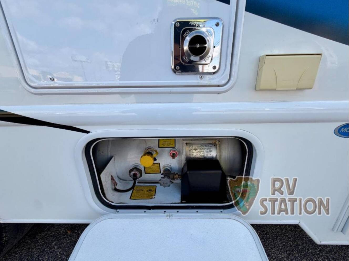 A photo of this 2023 Thor Motor Coach Chateau 31EV