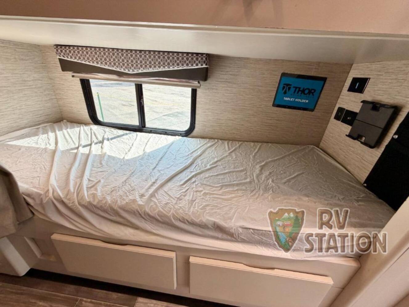 A photo of this 2023 Thor Motor Coach Chateau 31EV