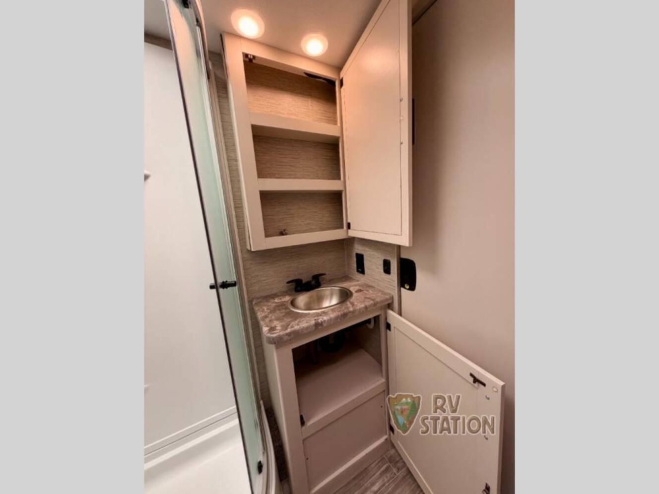 A photo of this 2023 Thor Motor Coach Chateau 31EV