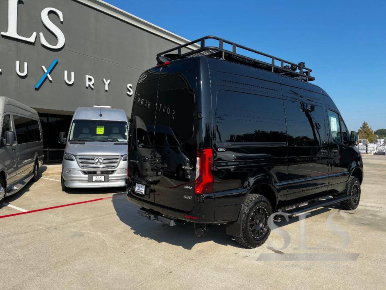 A photo of this 2026 Midwest Automotive Designs Luxe Cruiser D4 AWD