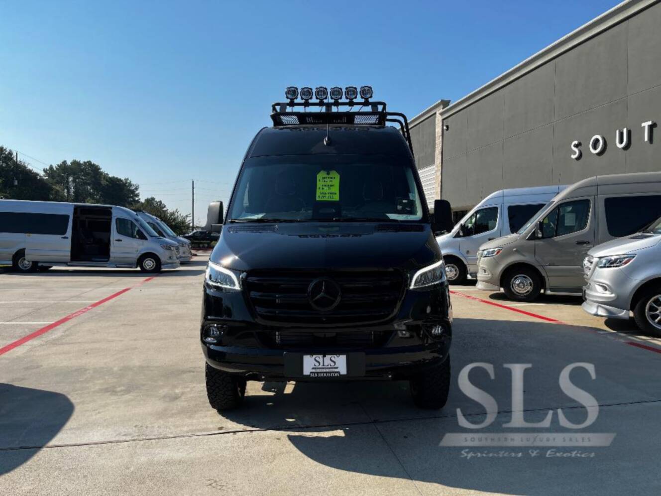 A photo of this 2026 Midwest Automotive Designs Luxe Cruiser D4 AWD